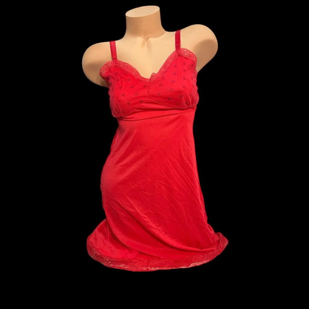 Vintage Red Lace Trim Full Slip Floral Embroidered‎ Bust Adjustable Straps 32